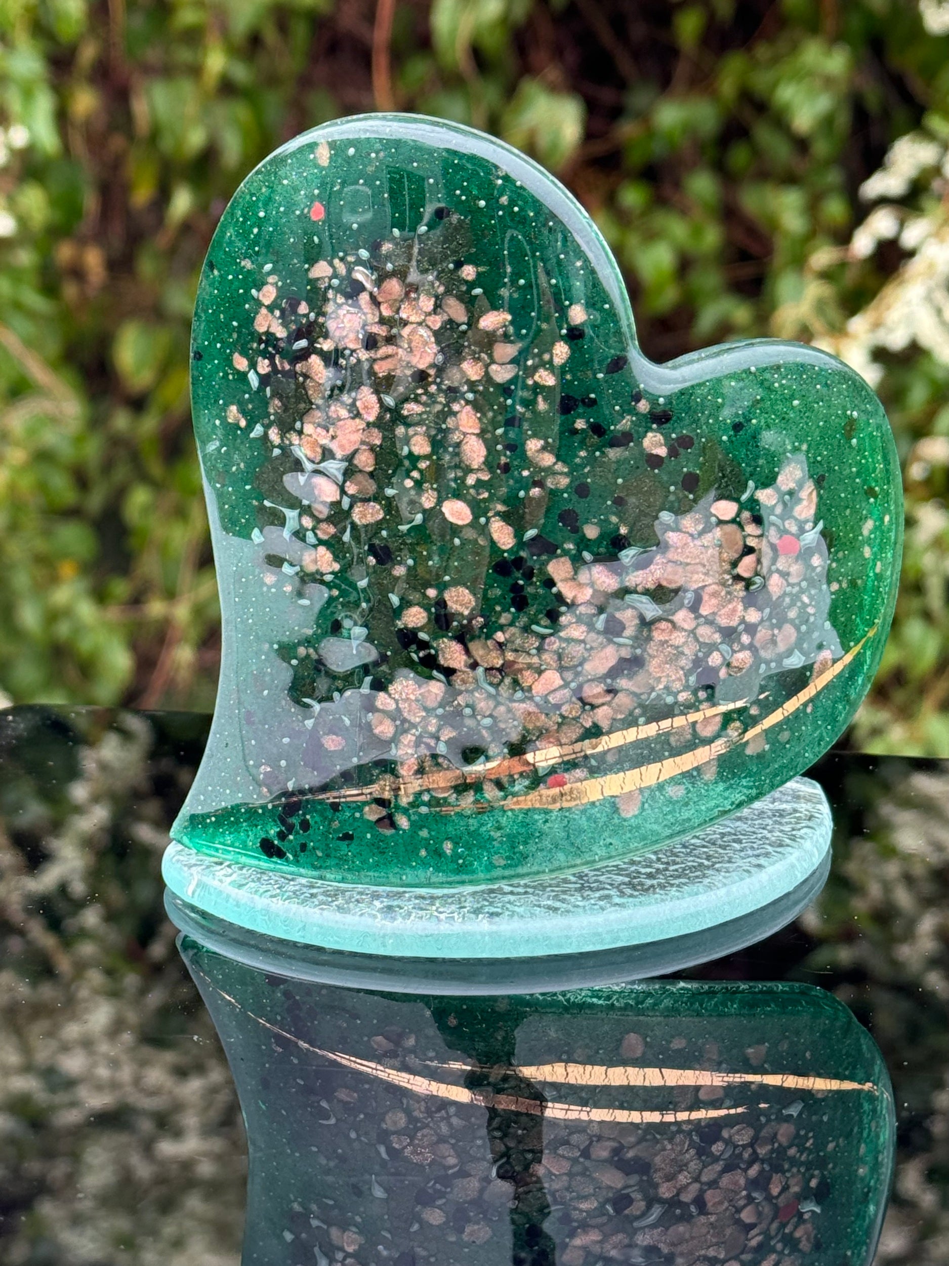 Dark Green & Gold Heart Shaped Tealight Holder.