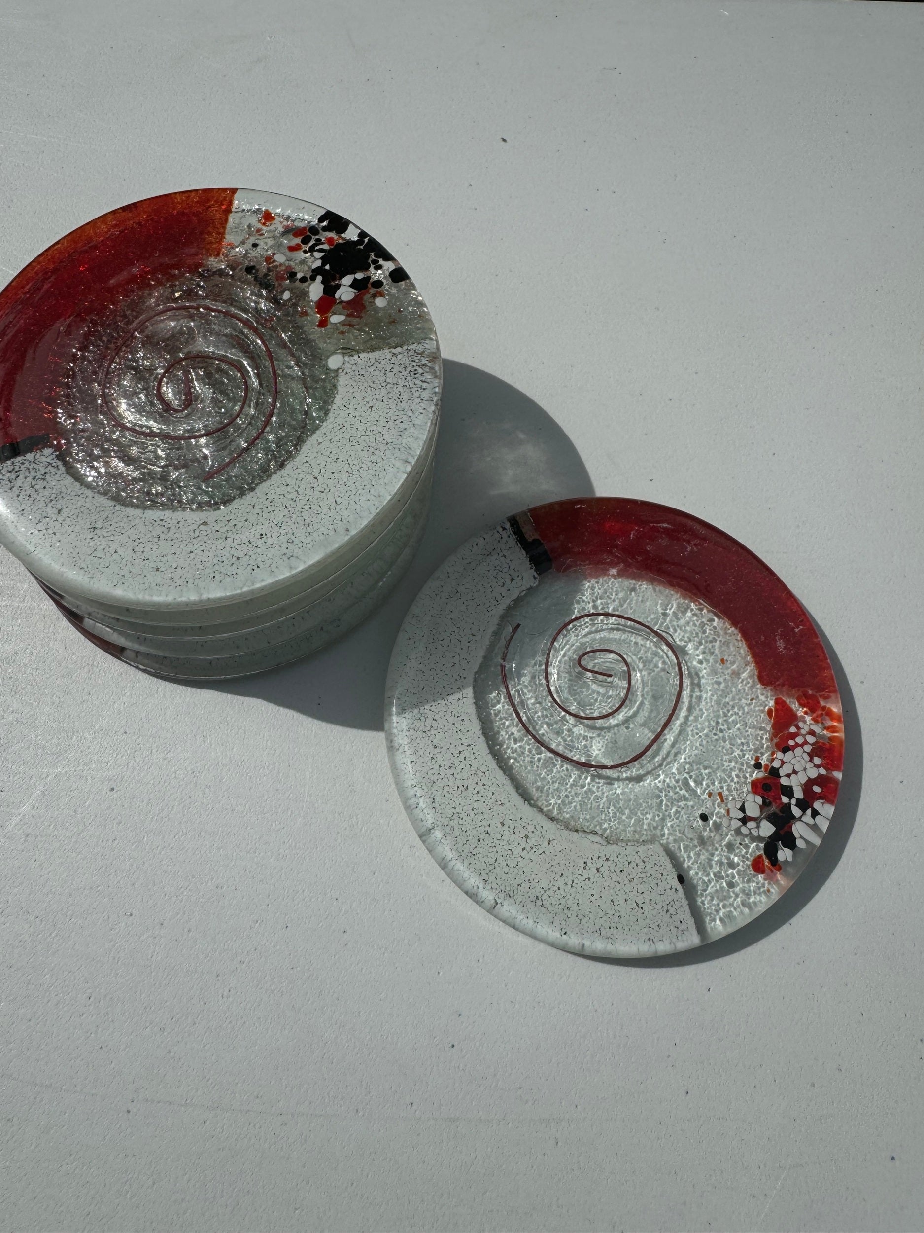 Artemis Red & White Coaster (Round)
