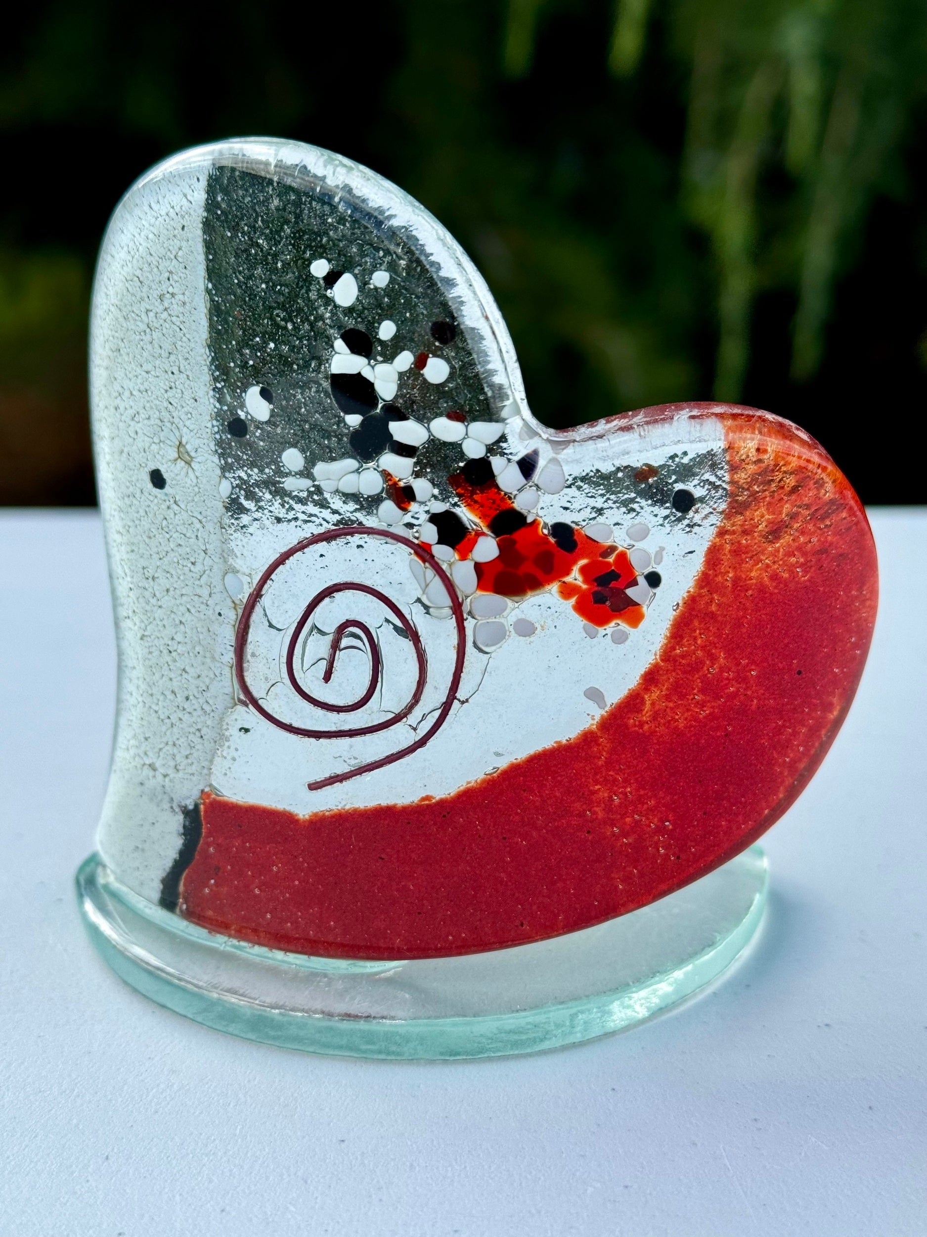 Artemis Red & White Heart Shaped Tealight Holder