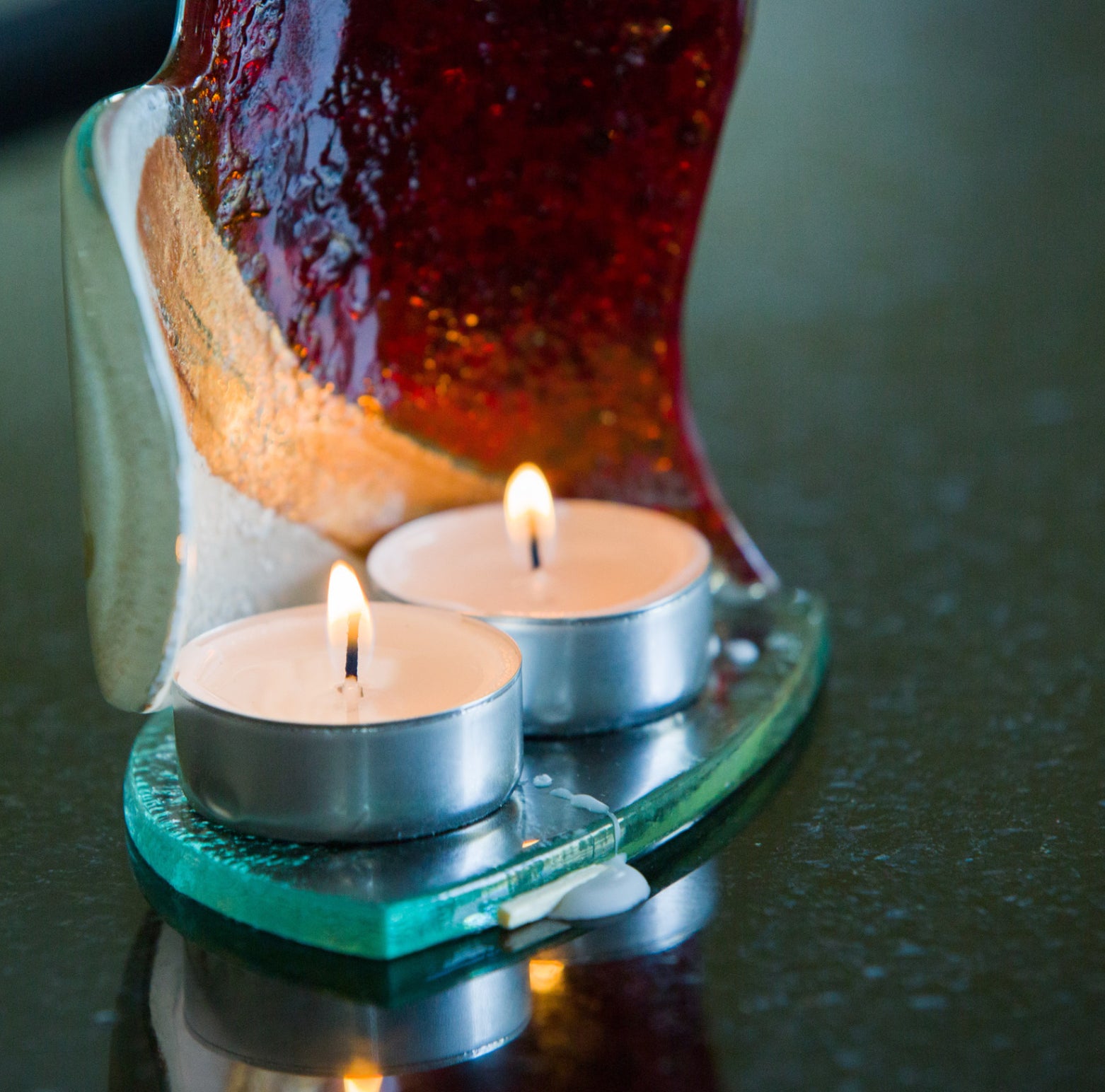 Thira Red Heart Shaped Tealight Holder