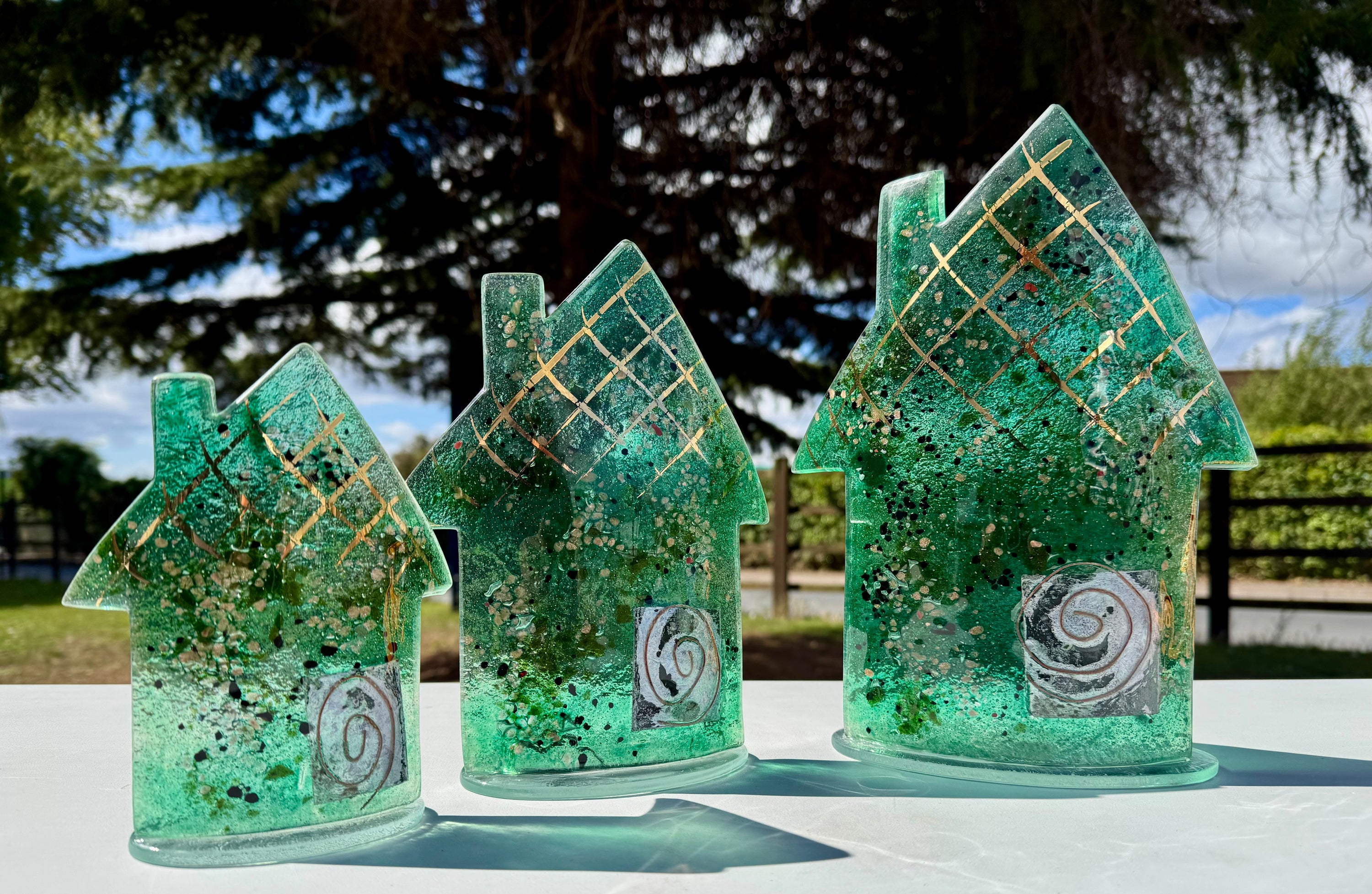 Cottage - Dark Green & Gold