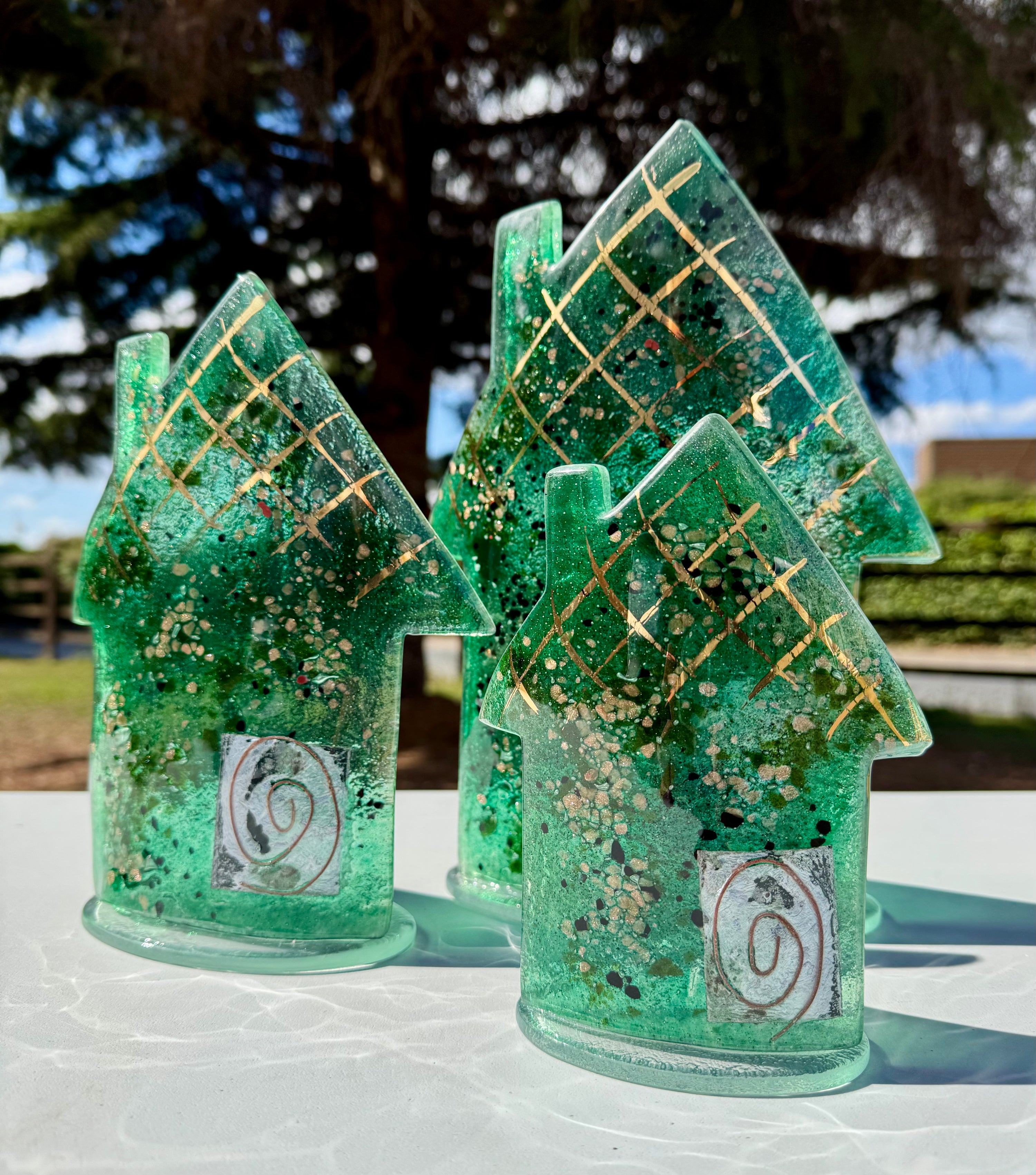 Cottage - Dark Green & Gold