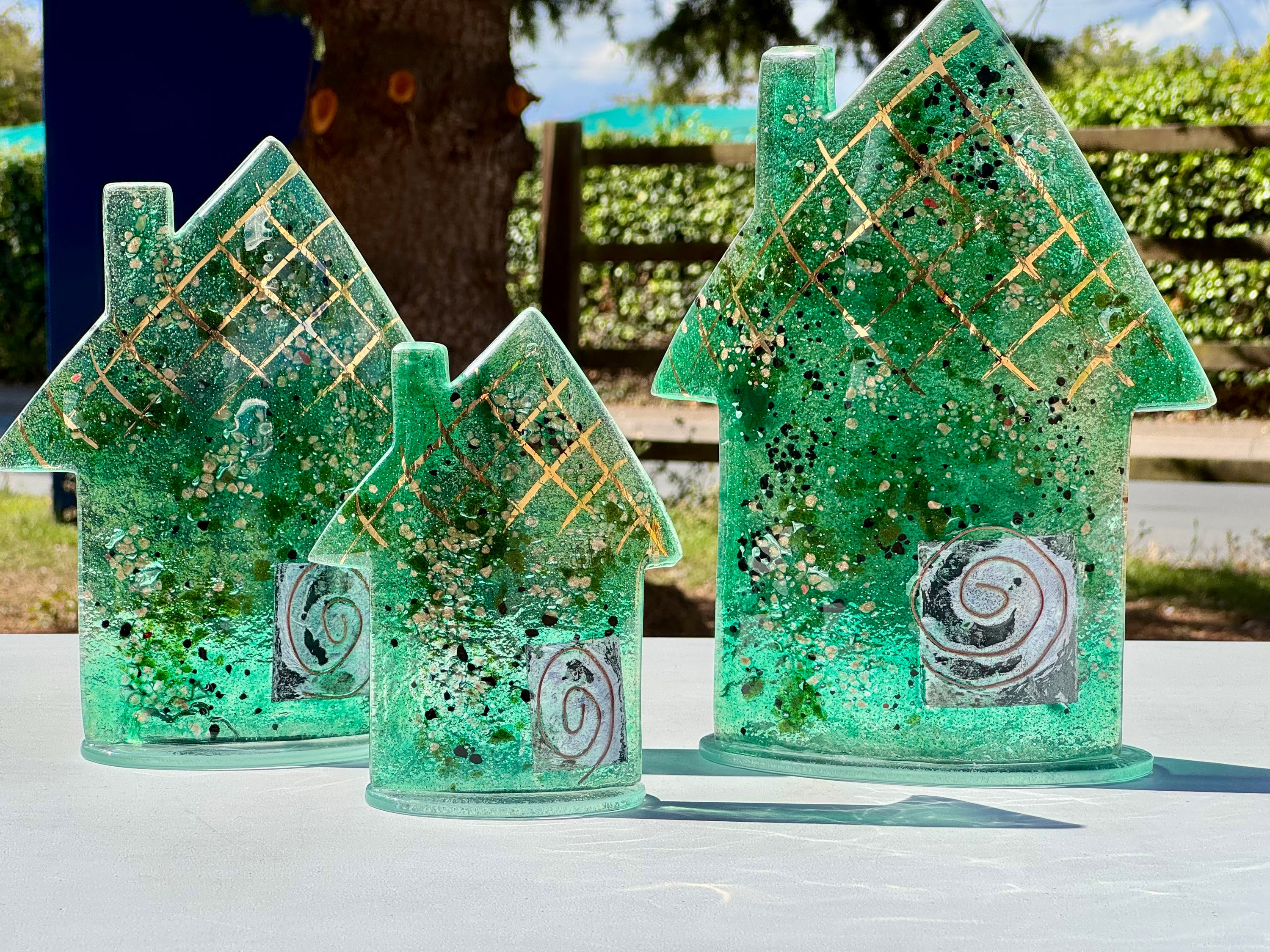 Cottage - Dark Green & Gold