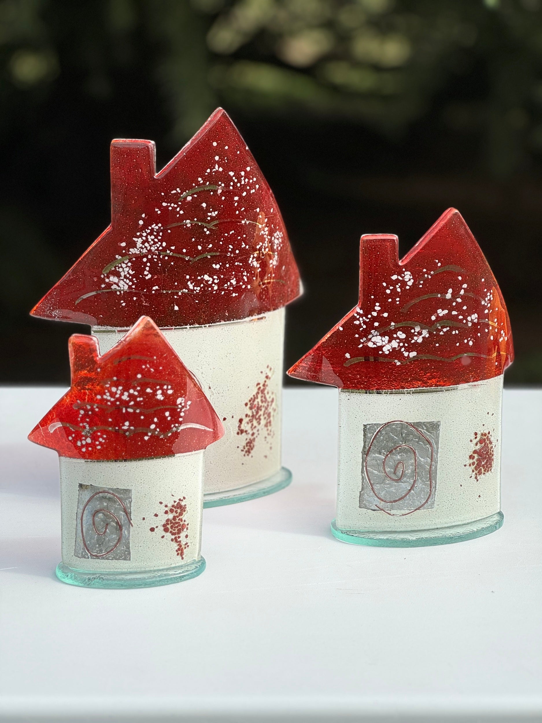Cottage - Red, White & Platinum