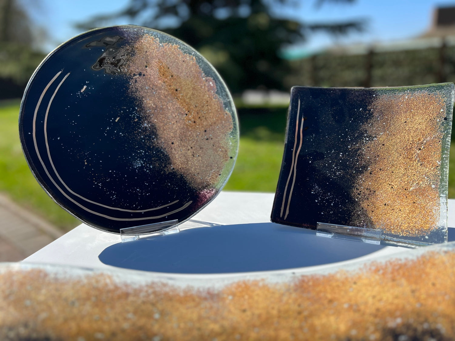 Black & Gold Circular Plate
