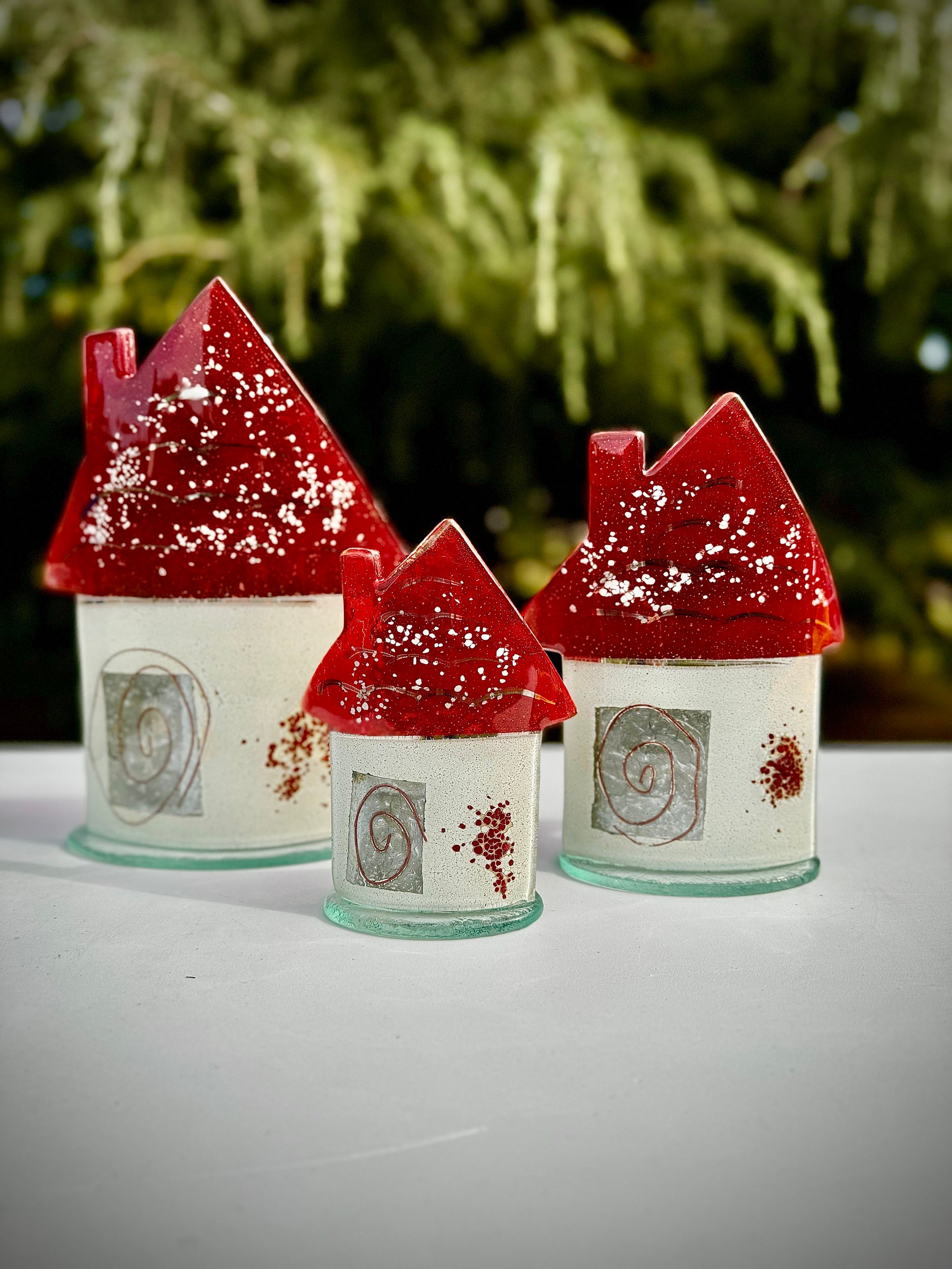 Cottage - Red, White & Platinum