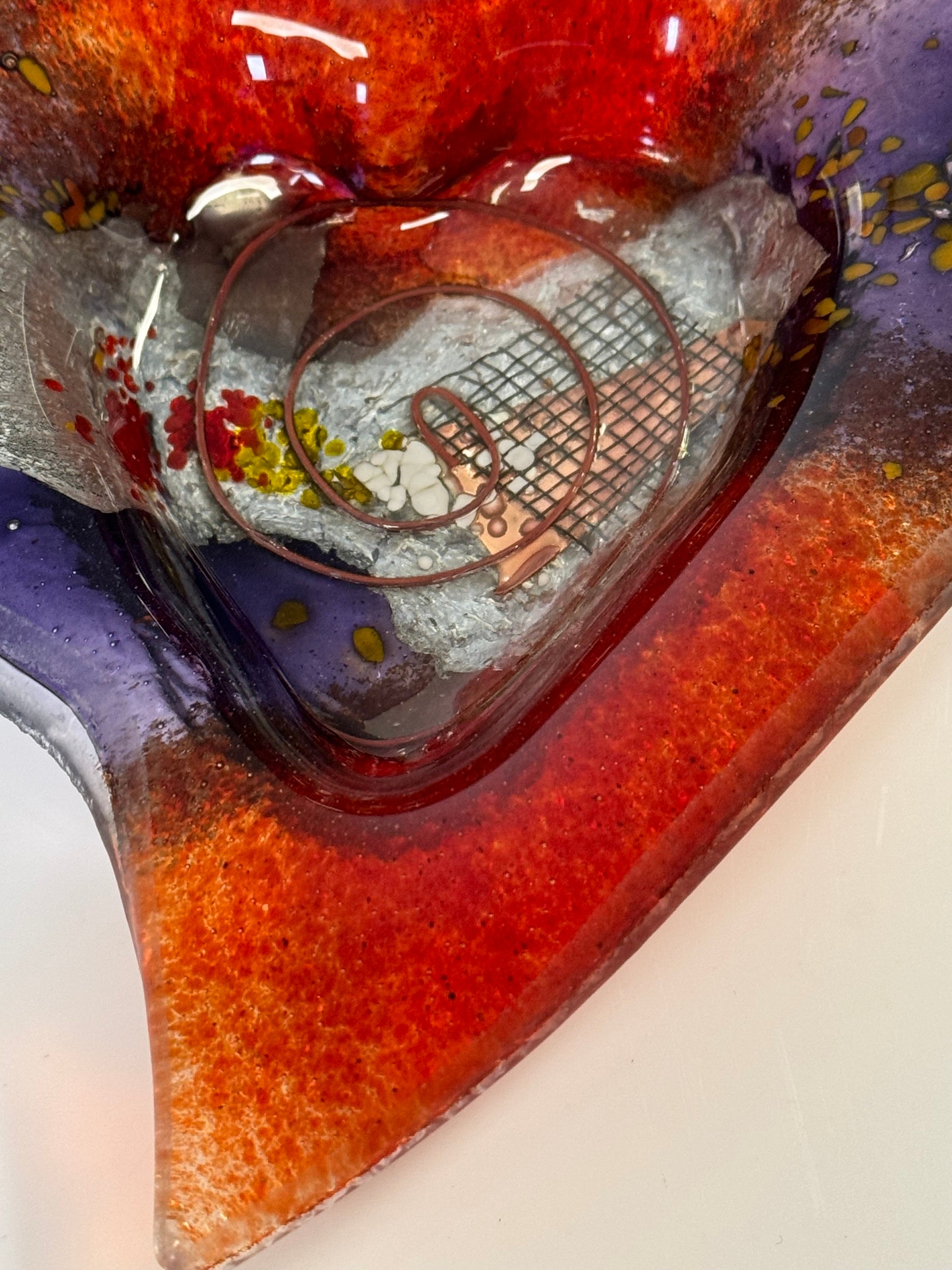 Opera Purple & Red Heart Tealight Dish