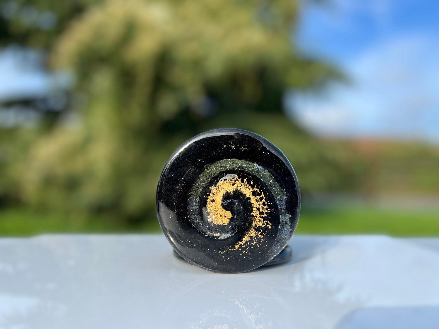 Nefeli Black with Gold Coaster (Round)