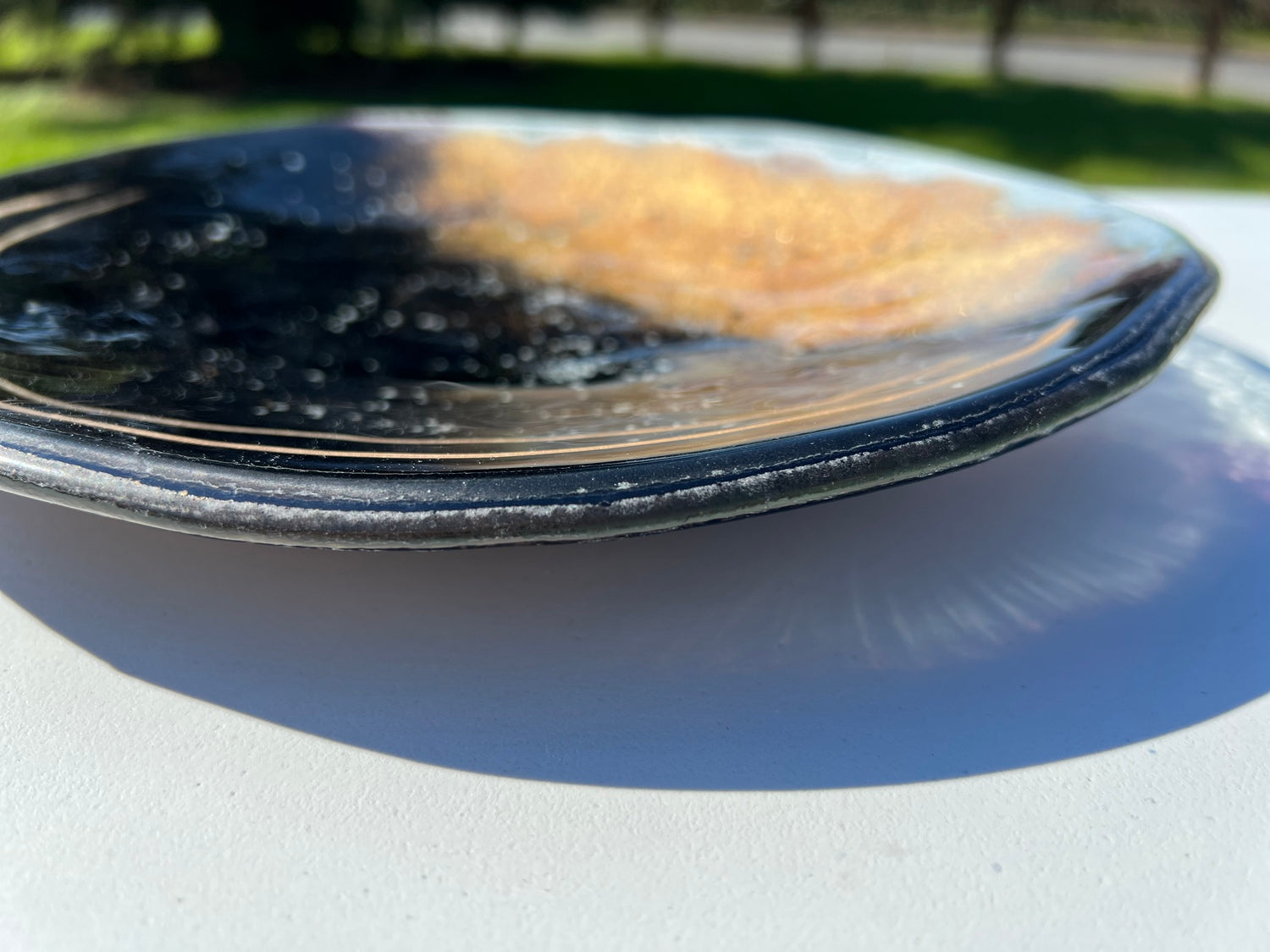 Black & Gold Circular Plate