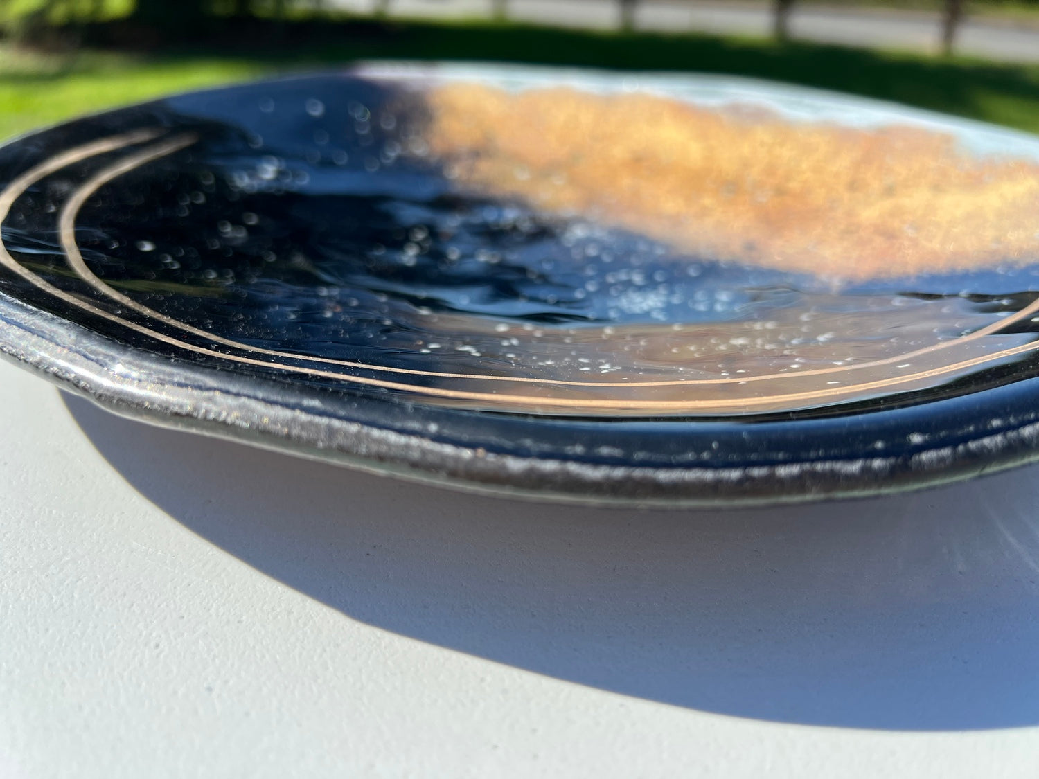 Black & Gold Circular Plate