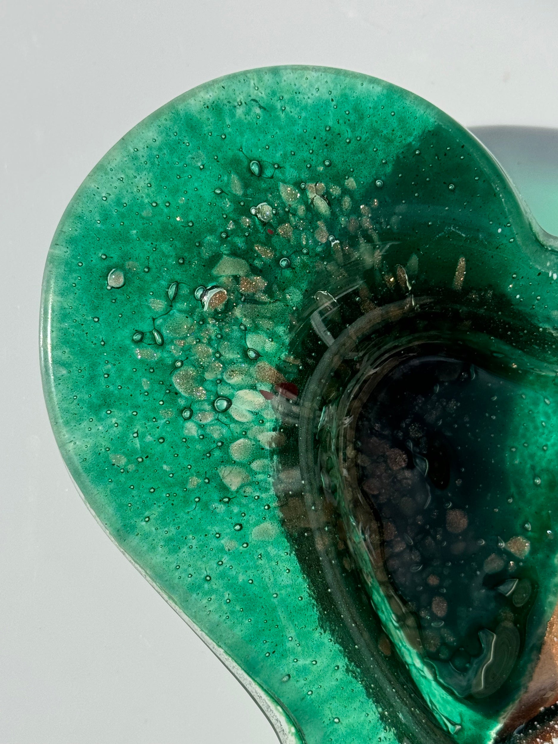 Thira Green Heart Tealight Dish