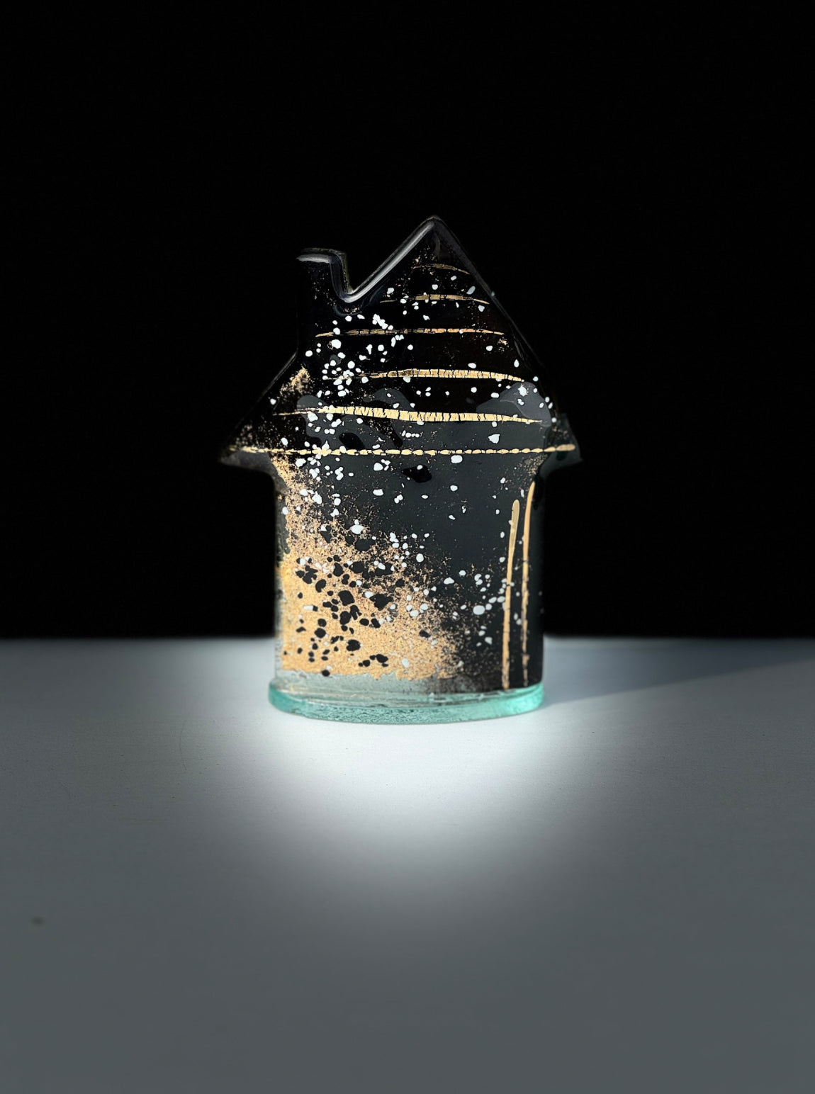 Cottage - Black & Gold