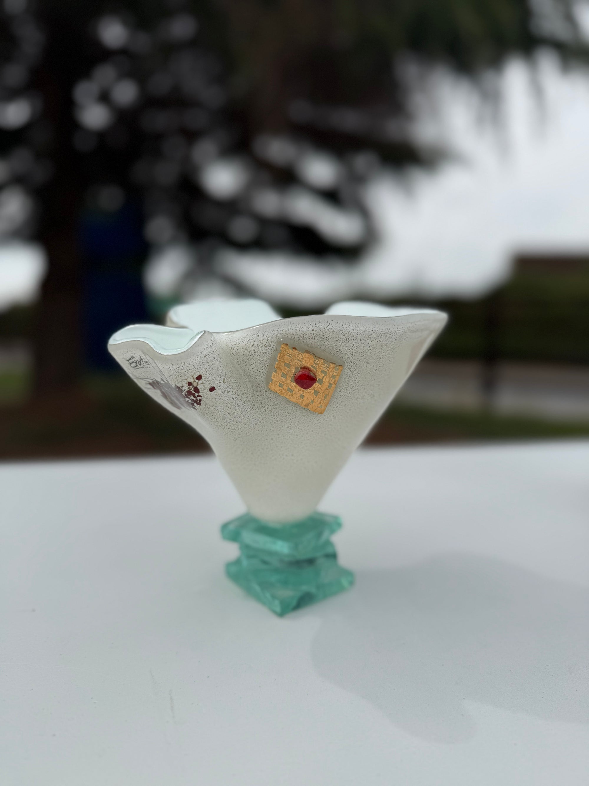 Platinum White Bowl with Stacked Glass Stand