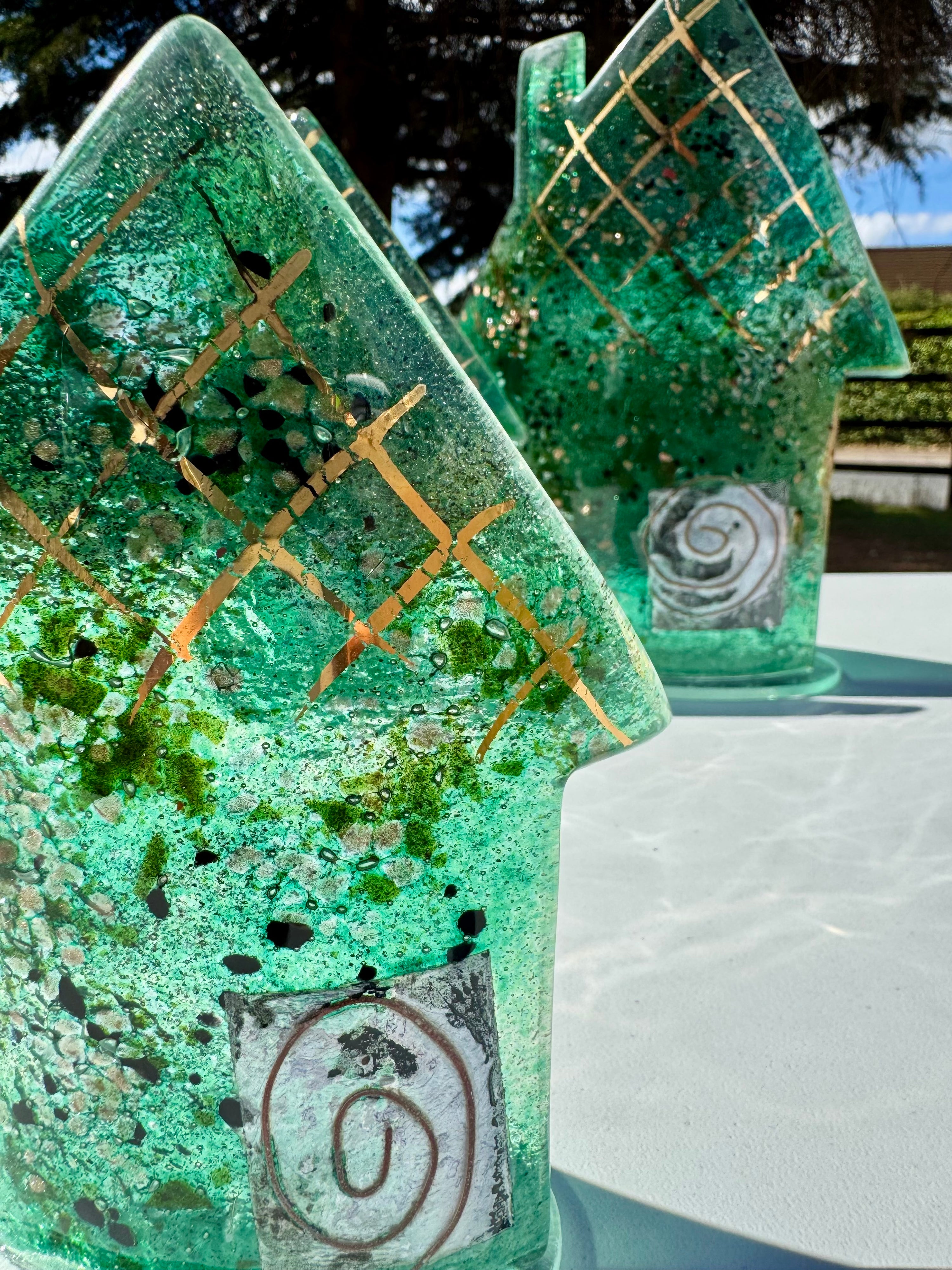 Cottage - Dark Green & Gold