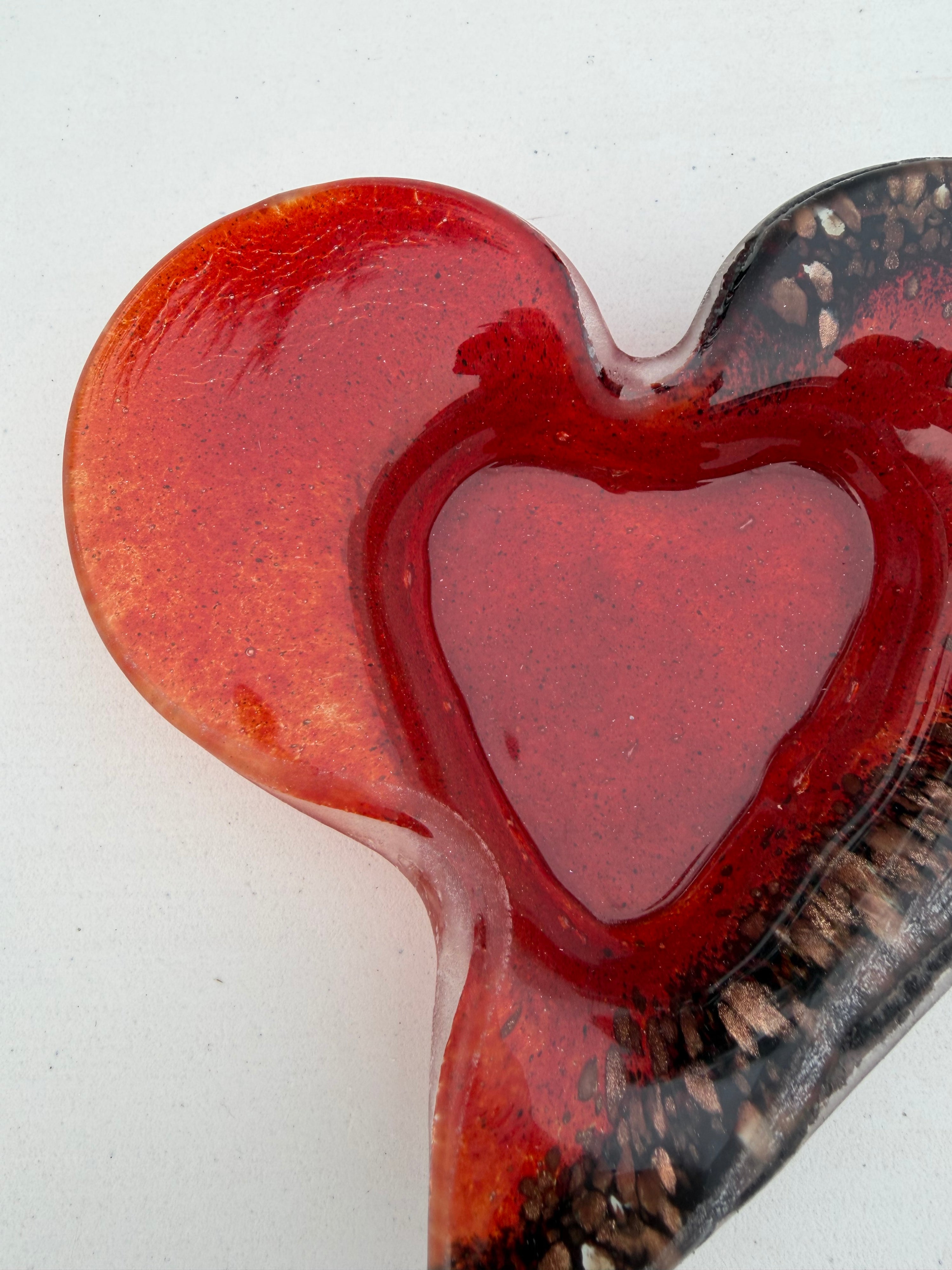 Fedra (rustic) Red Heart Tealight Dish